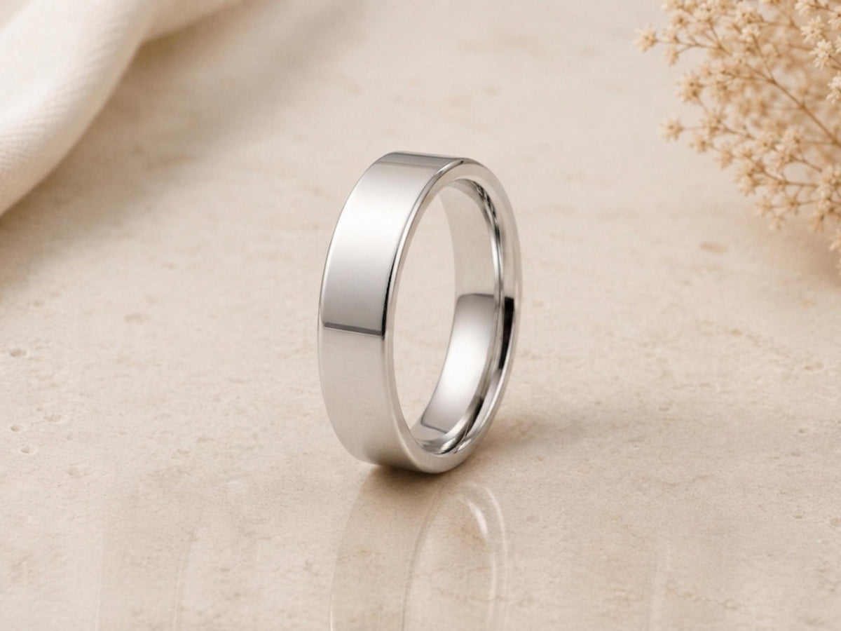 6mm Smooth Wedding Band – Comfort Fit in solid gold, view 4