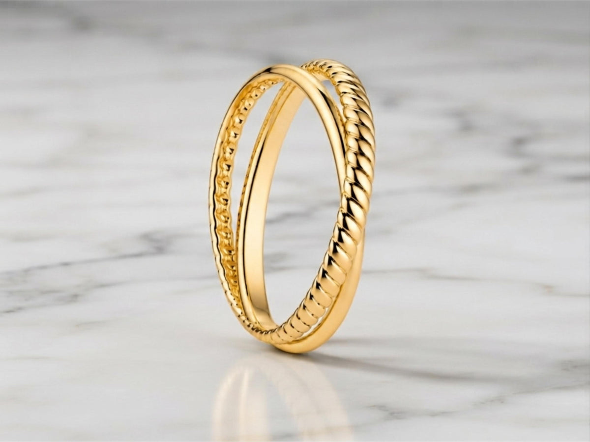 Twisted Duo Ring Set – Smooth and Twist Bands in solid gold, view 10