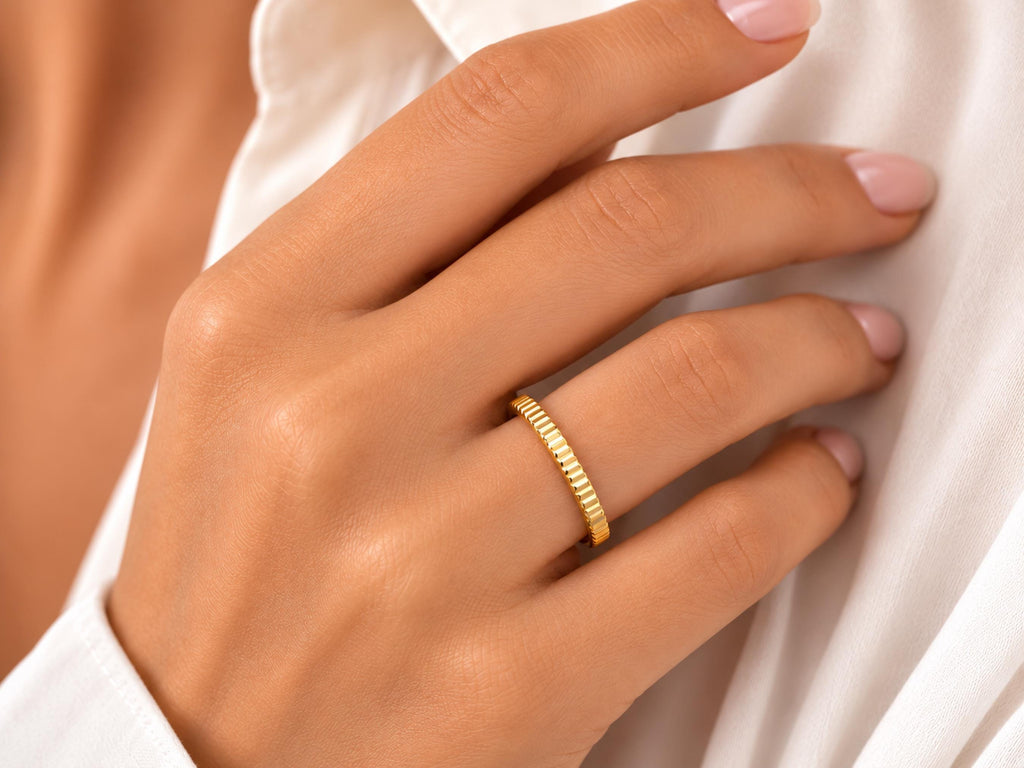 Ribbed Gold Stacking Band – 3mm in solid gold, view 6