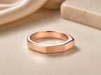 Geometric Flat Top Band – 4mm in solid gold, view 3