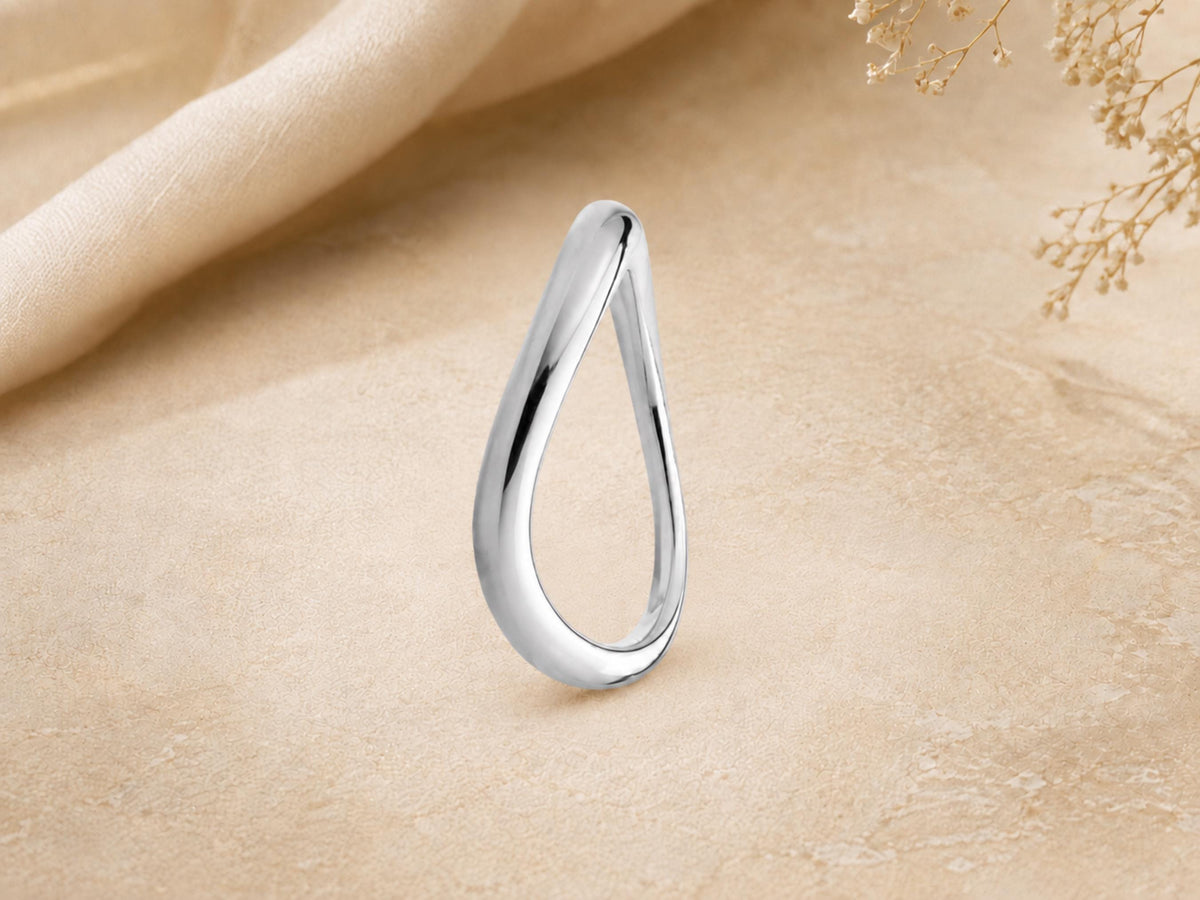 Sculpted Wave Ring – 3mm in solid gold, view 10
