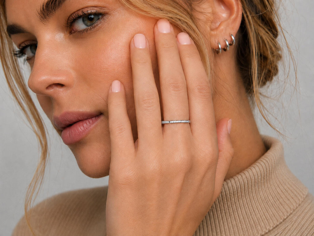 Pavé Lab-Grown Diamond Bar Ring – 1.5mm in solid gold, view 10