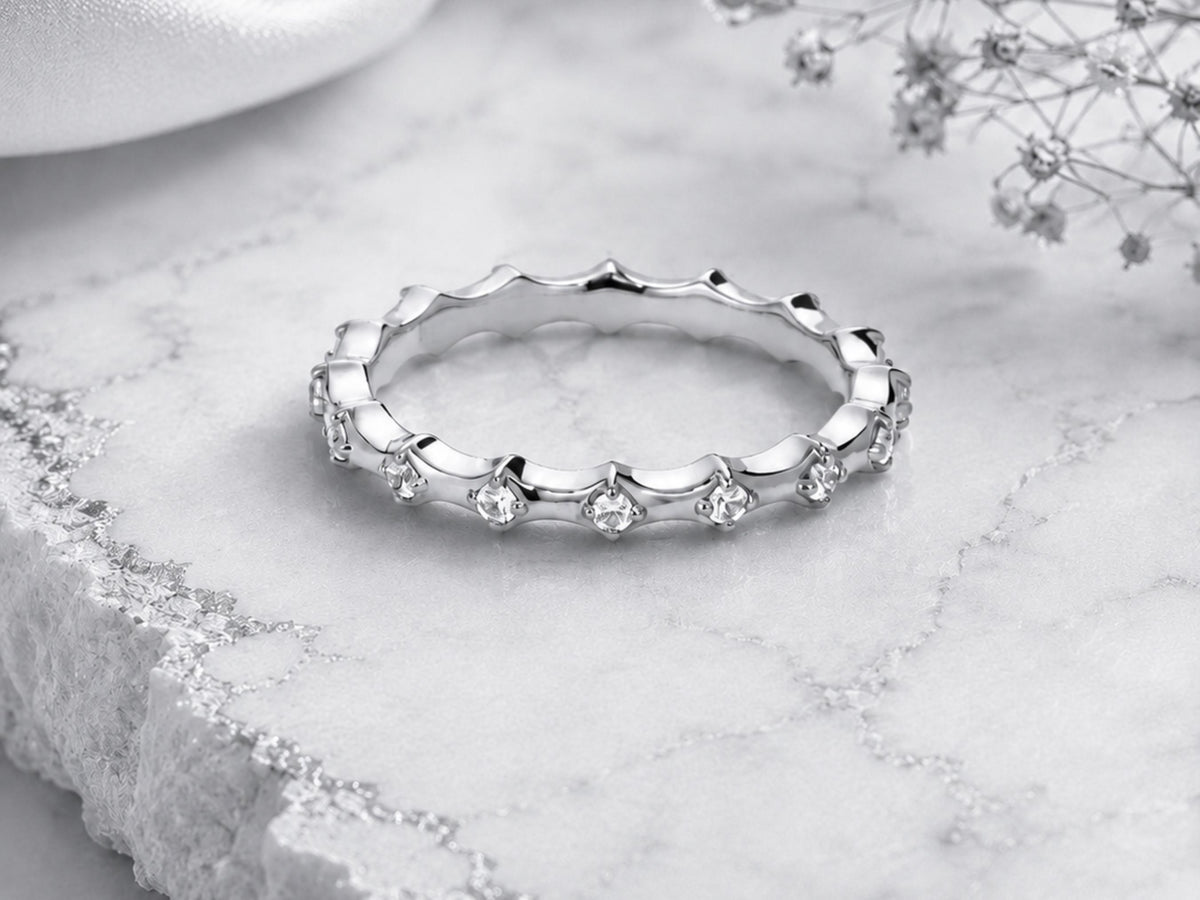 Scalloped Crown Stacking Ring – 2.8mm in solid gold, view 3