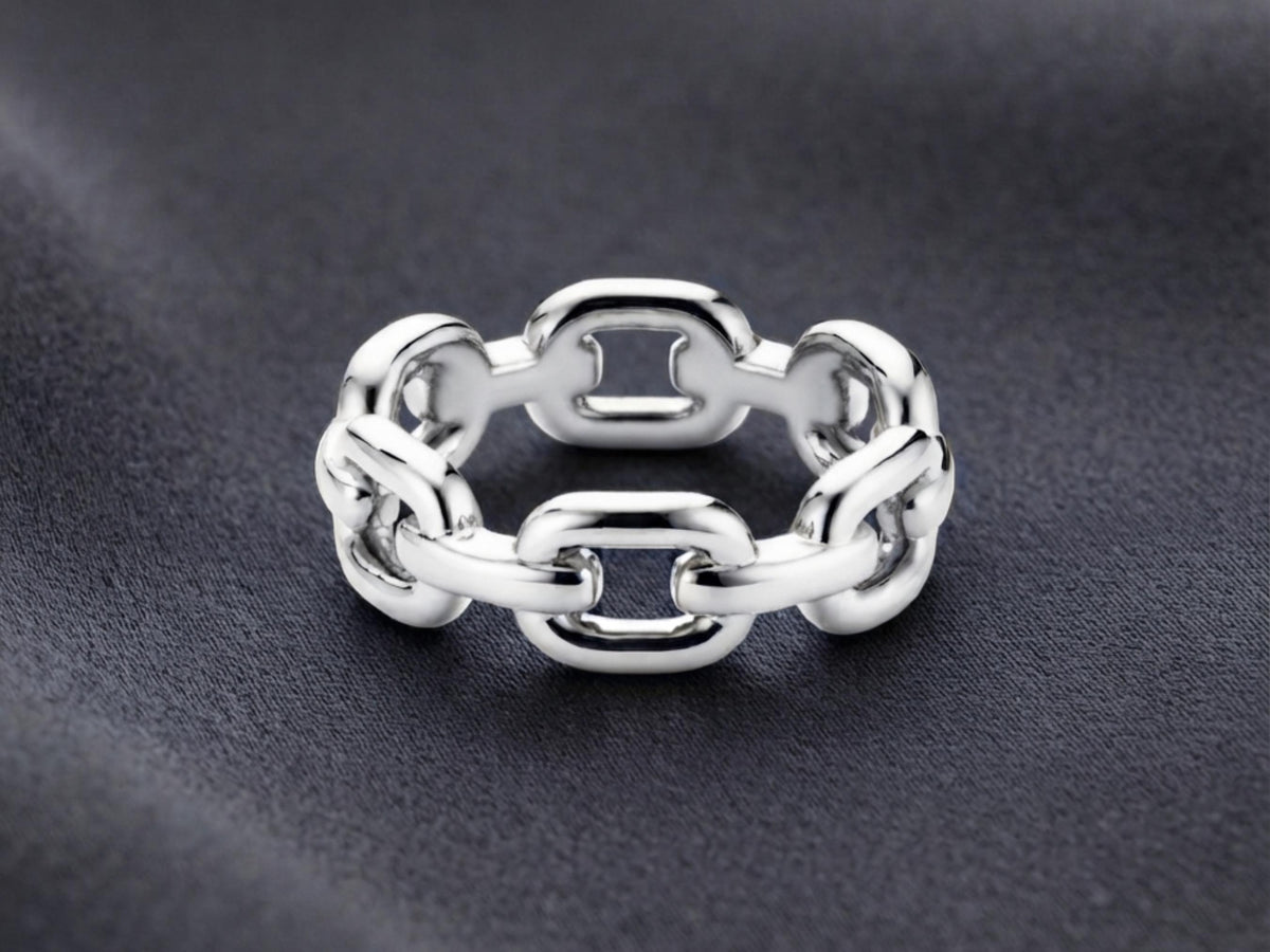 Chunky Chain Link Ring – 6.5mm in solid gold, view 2
