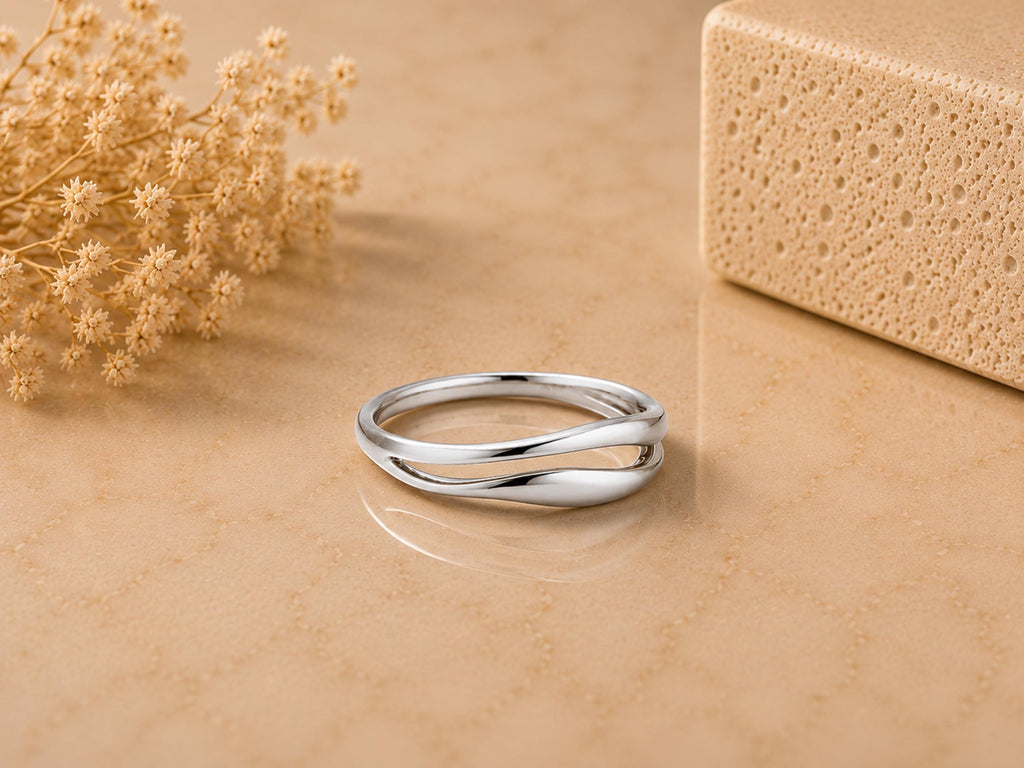 Double Wave Crossover Ring – 5mm in solid gold, view 3