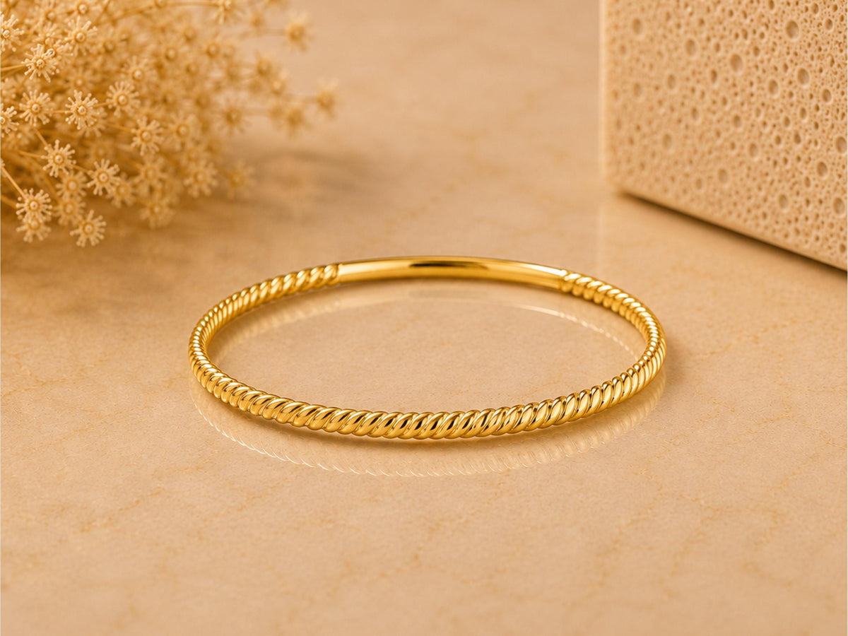 Twisted Rope Ring – 1.3mm Stacking Band in solid gold