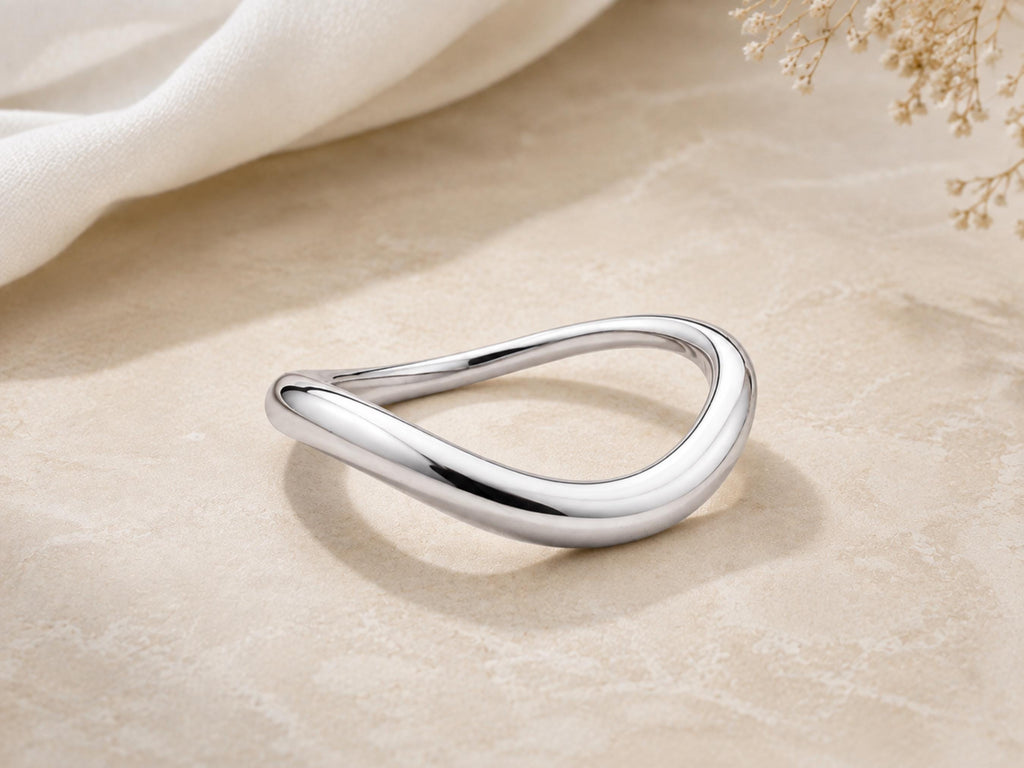Sculpted Wave Ring – 3mm in solid gold, view 3