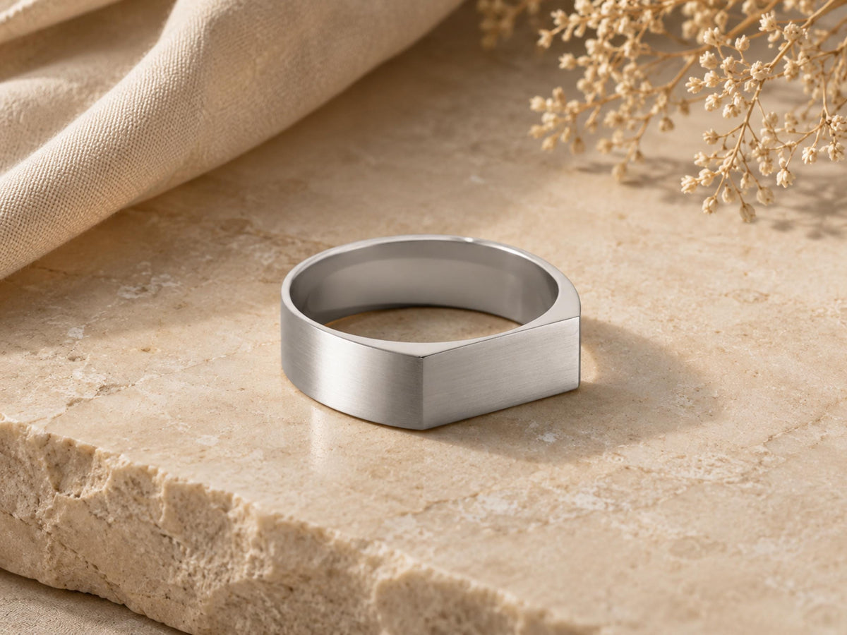 Slim Rectangular Signet Ring – 6mm Top in solid gold, view 2