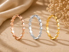 Faceted Zigzag Stacking Band – 2.5mm in solid gold, view 7