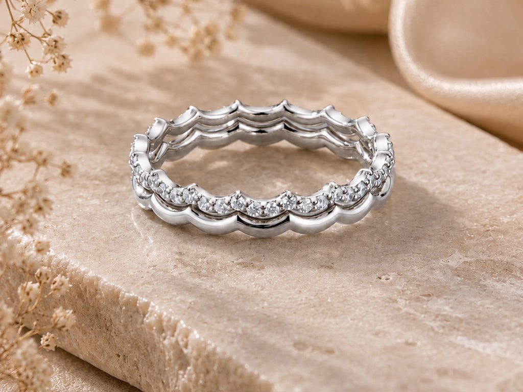 Scalloped Stacking Ring Set – 2 Rings in solid gold, view 2