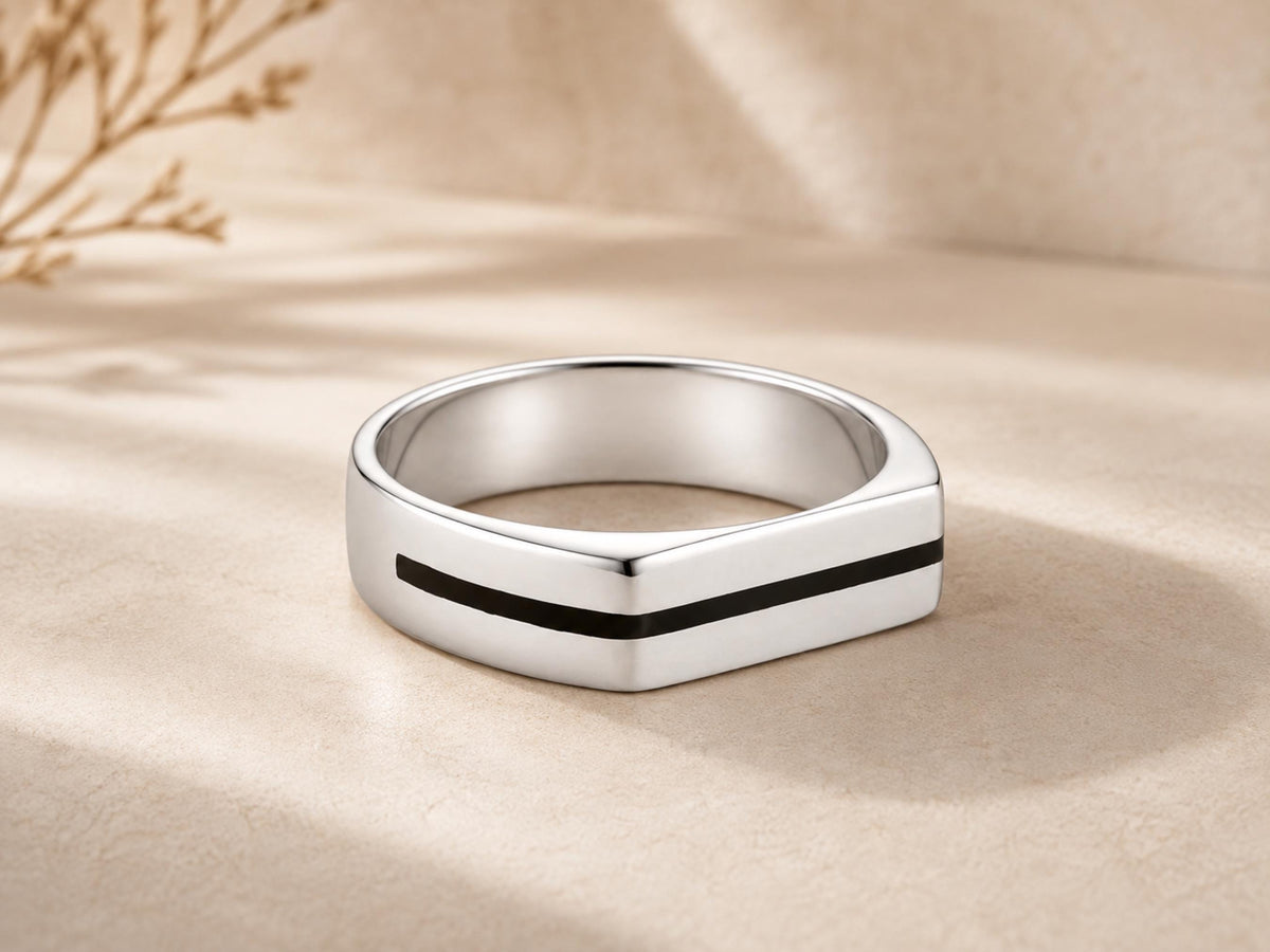 Black Stripe Flat Top Band – 6mm in solid gold, view 3