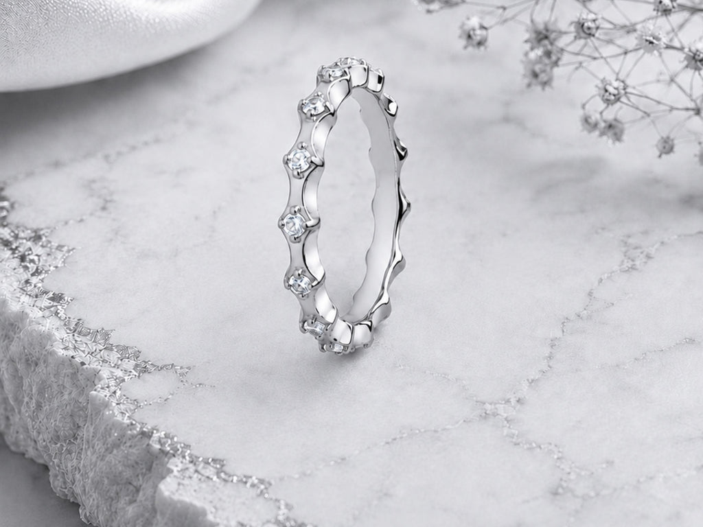 Scalloped Crown Stacking Ring – 2.8mm in solid gold, view 5