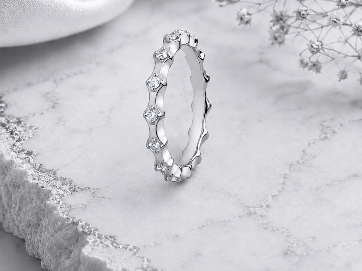 Scalloped Crown Stacking Ring – 2.8mm in solid gold, view 5