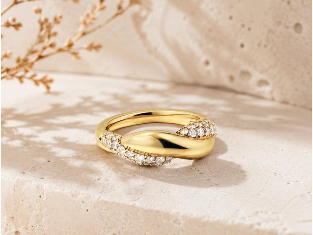 Pavé Lab-Grown Sapphire Knot Ring – 6.5mm in solid gold