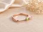 Green Stone Bar Ring – 1.5mm in solid gold, view 3