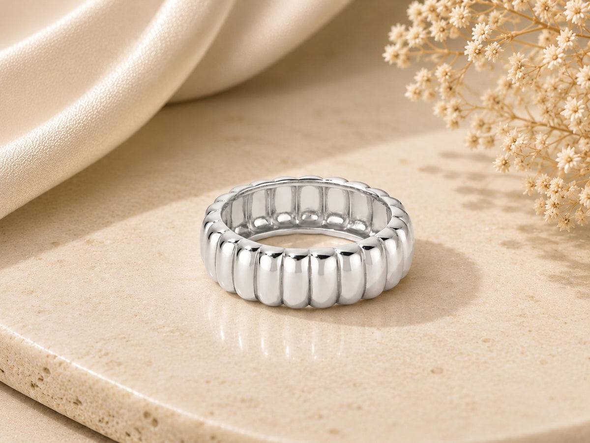 Chunky Fluted Ring – 6.35mm Wide Band in solid gold, view 2