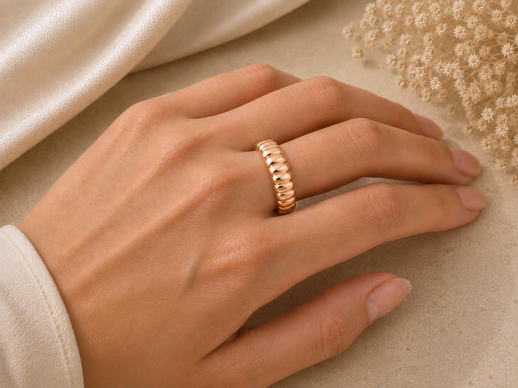 Chunky Fluted Ring – 6.35mm Wide Band in solid gold, view 10