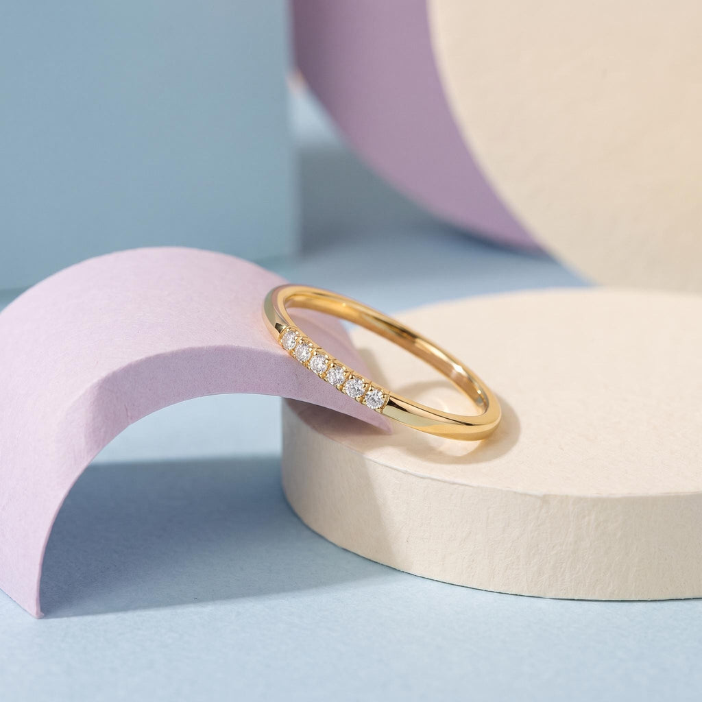Lab-Grown Diamond Line Ring – 1.3mm in solid gold