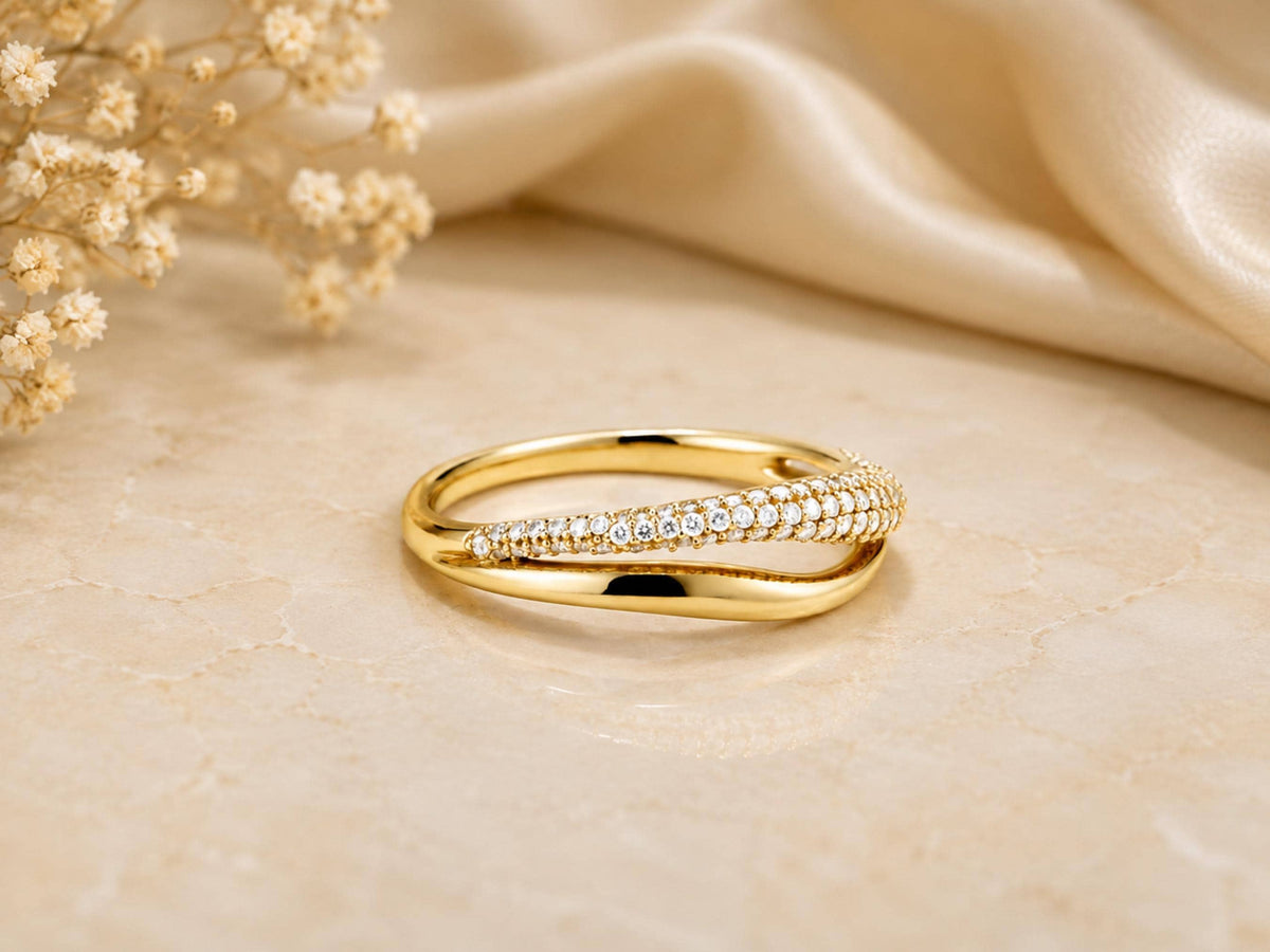Pavé Lab-Grown Diamond Crossover Ring – 5.5mm in solid gold