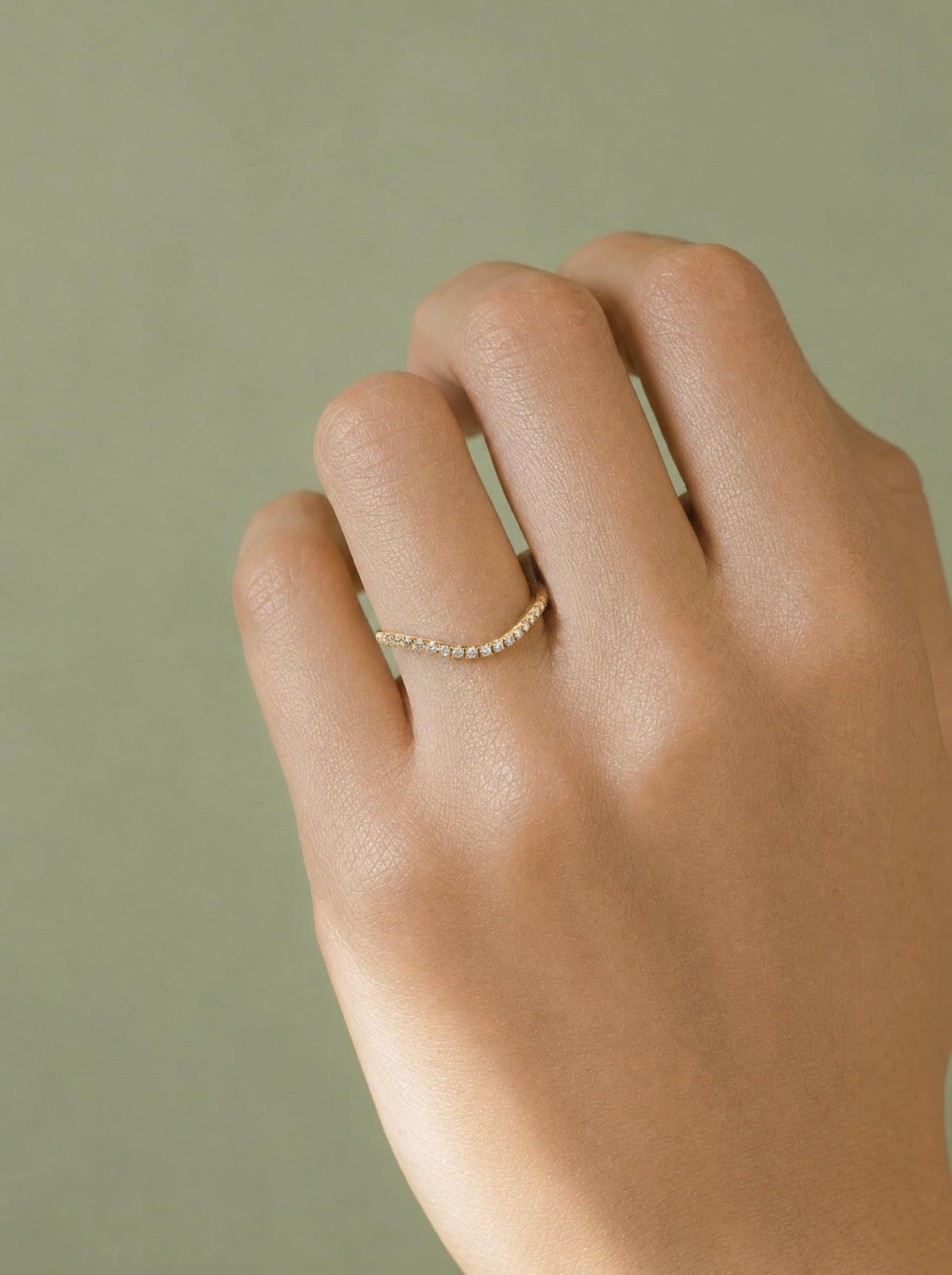 Pavé Lab-Grown Diamond Wave Ring – 1.5mm Curved Band in solid gold, view 4