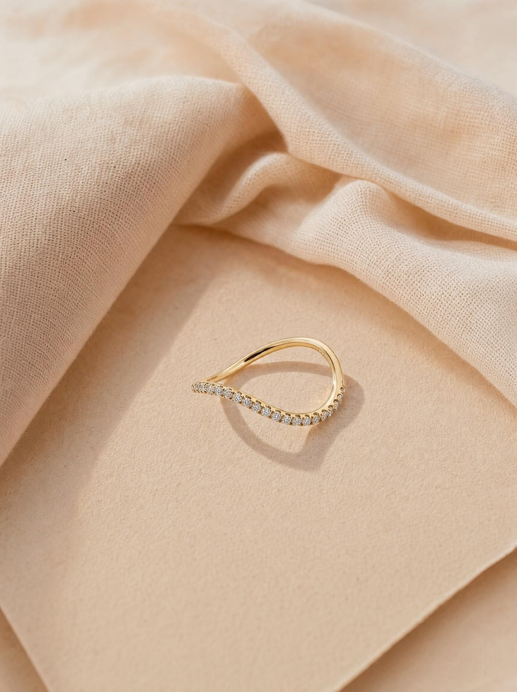 Pavé Lab-Grown Diamond Wave Ring – 1.5mm Curved Band in solid gold