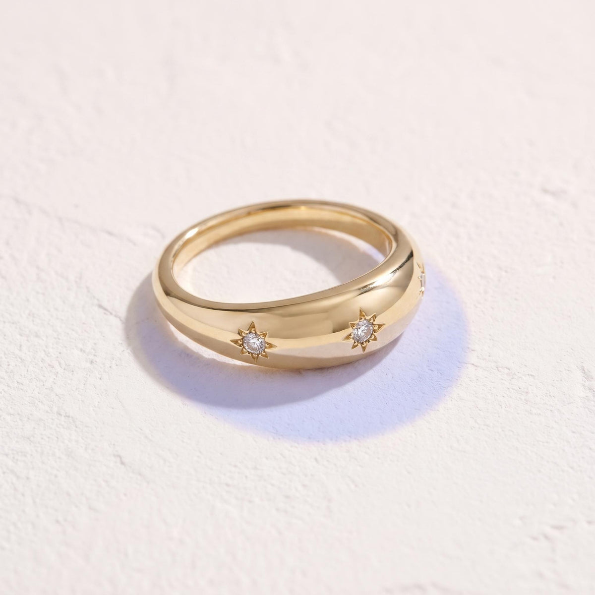 Star-Set Dome Ring – 5.6mm in solid gold