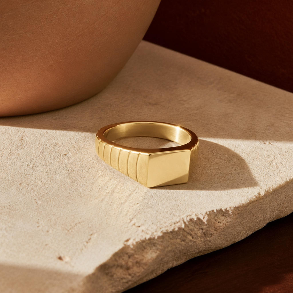 Ribbed Square Signet Ring – 10mm Unisex Pinky Ring in solid gold