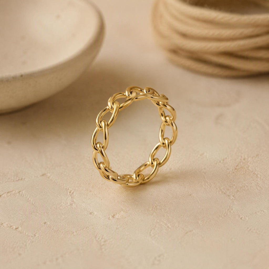 Curb Chain Ring – 4.45mm in solid gold