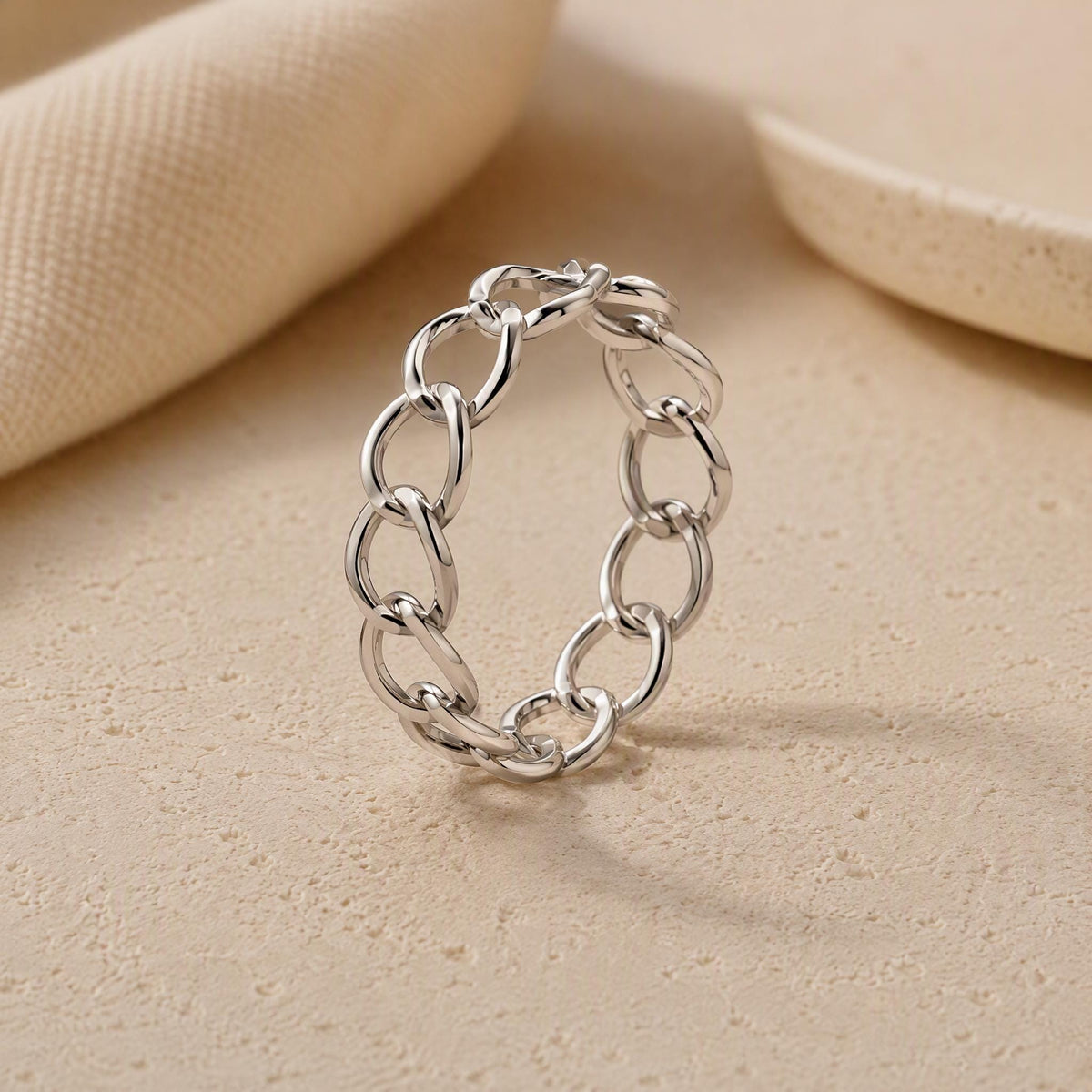 Curb Chain Ring – 4.45mm in solid gold, view 7