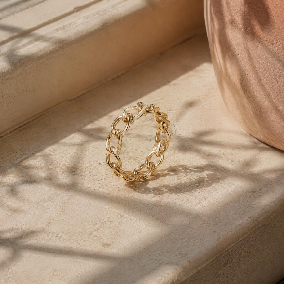Curb Chain Ring – 4.45mm in solid gold, view 6
