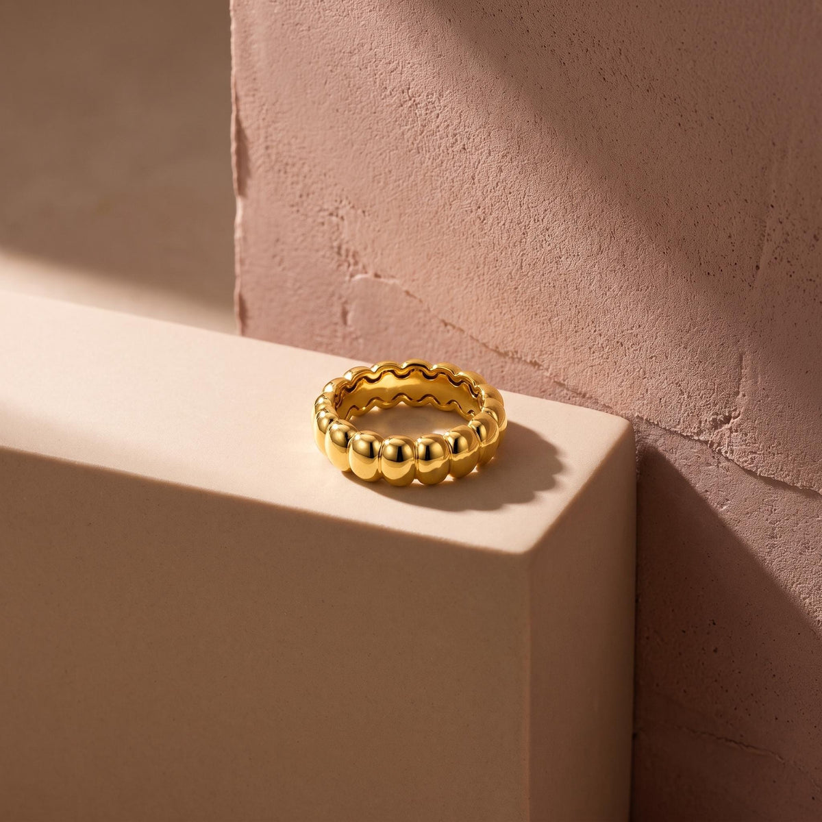 Chunky Bubble Ring – 6.2mm in solid gold