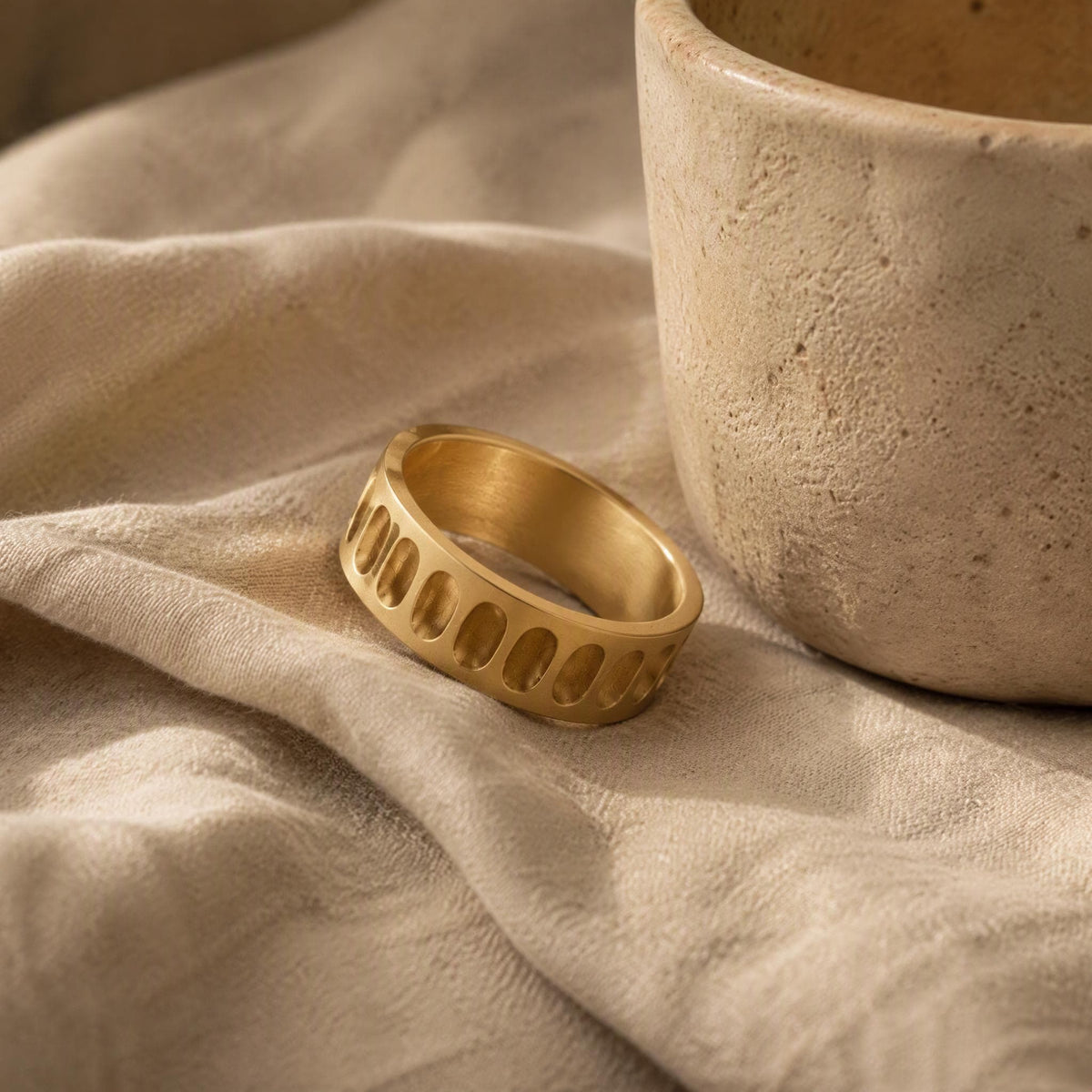 Oval Cutout Wide Band Ring – 6.5mm in solid gold, view 4