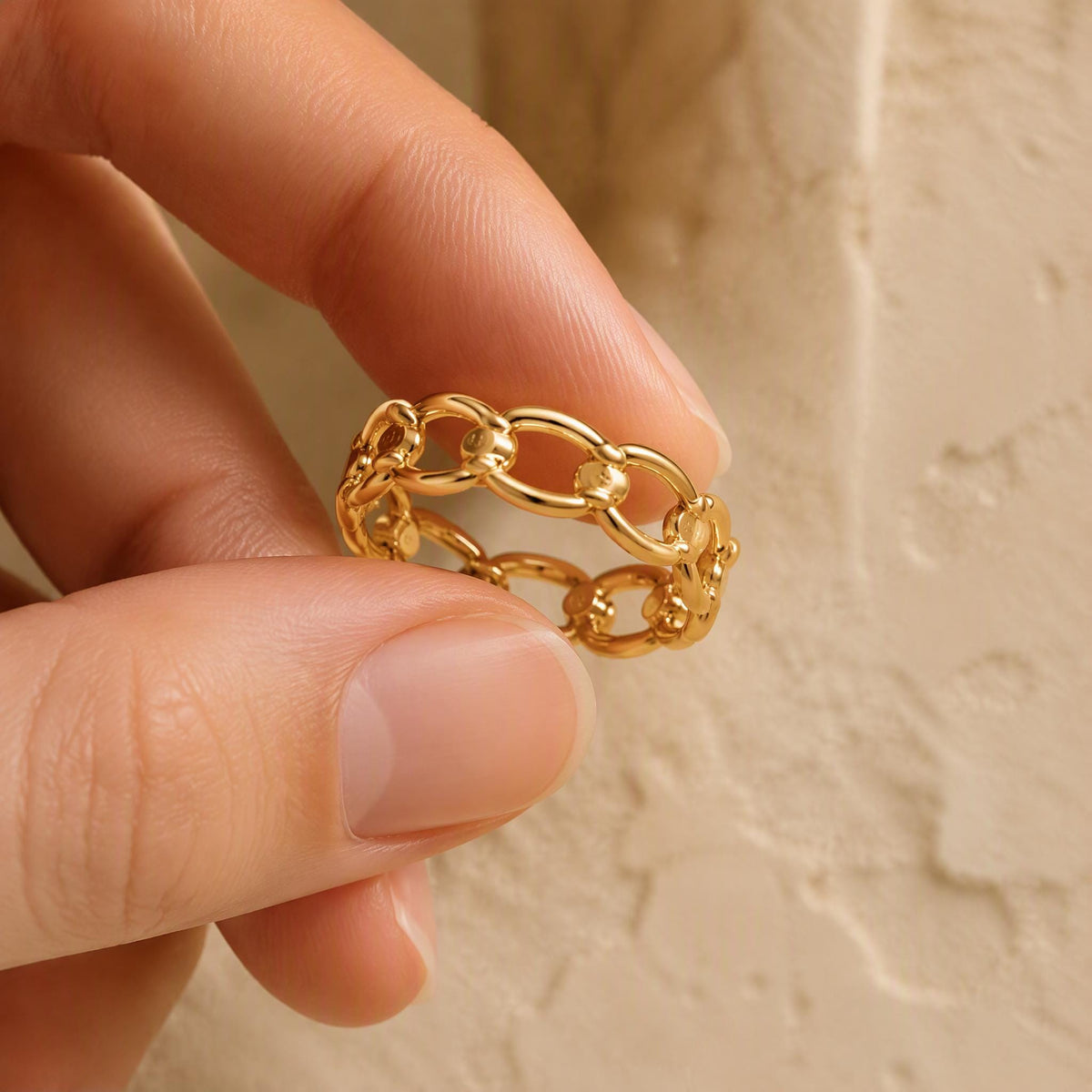 Curb Chain Ring – 4.45mm in solid gold, view 5