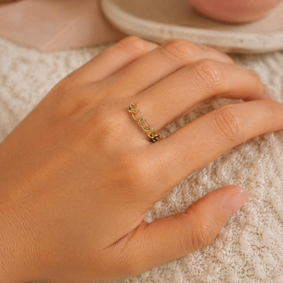 Curb Chain Ring – 4.45mm in solid gold, view 3